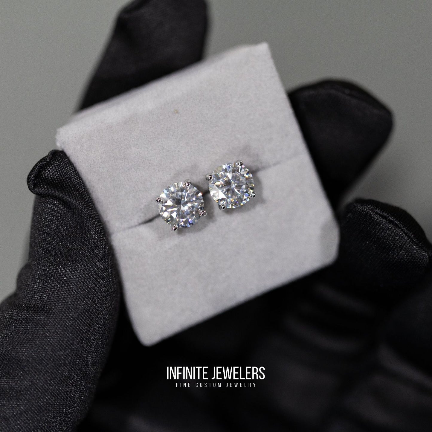 8MM SOLITAIRE MOISSANITE EARRINGS
